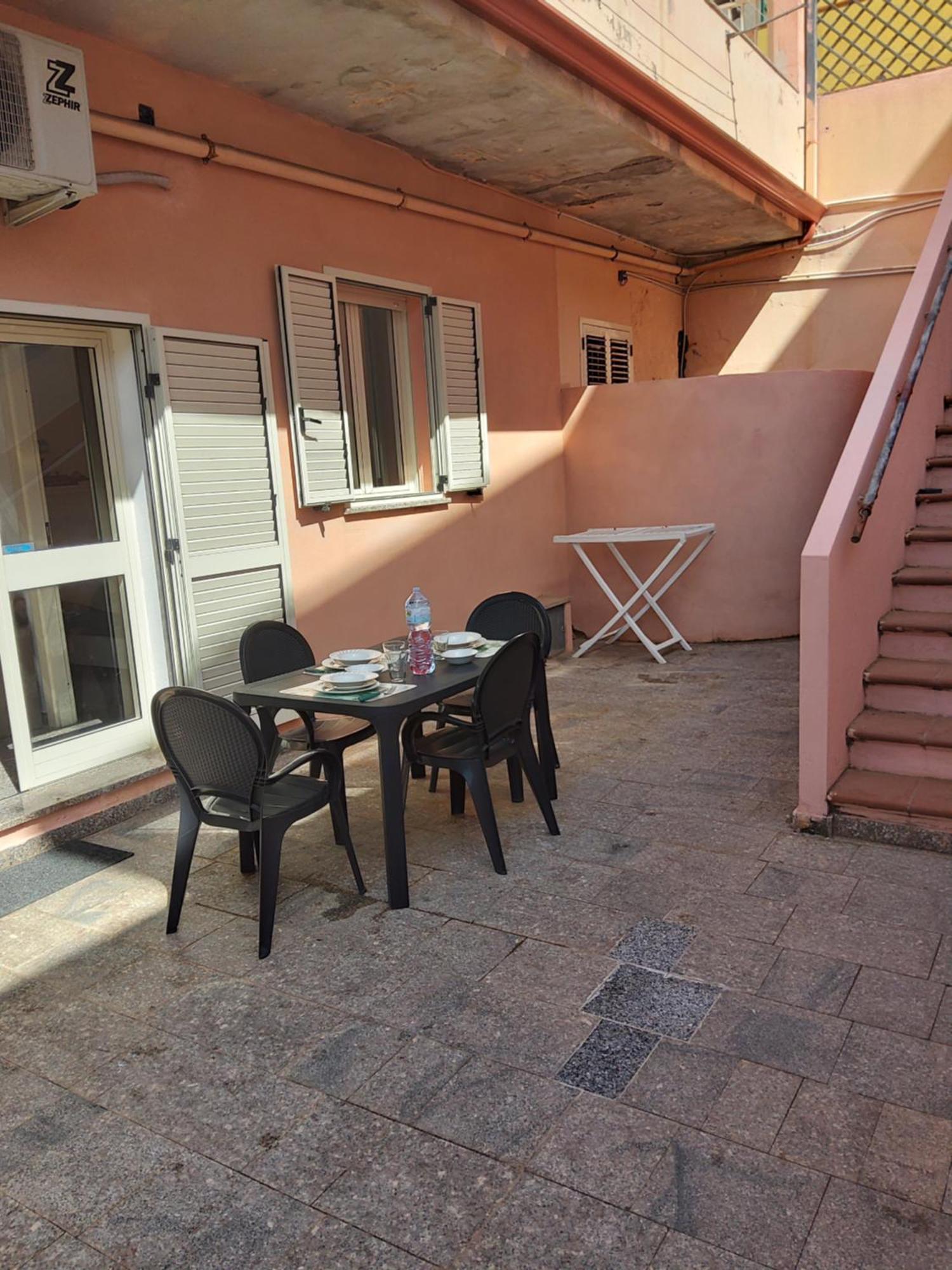 Apartament Casa Rosa I.U.N Q9637 Buggerru Zewnętrze zdjęcie